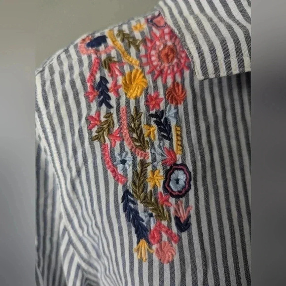 Velvet Heart Gray and White Stripe Long Sleeve Button Down with Embroidered Deta - Picture 3 of 11